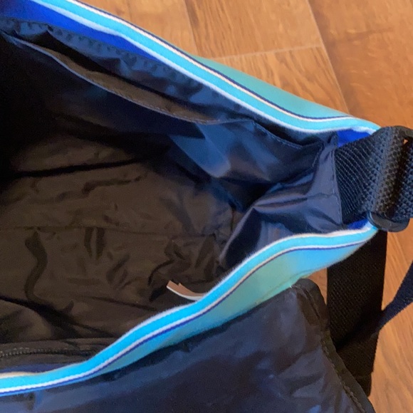 kate spade ♠️ park stripe messenger ♠️ AUTHENTIC - Picture 11 of 14